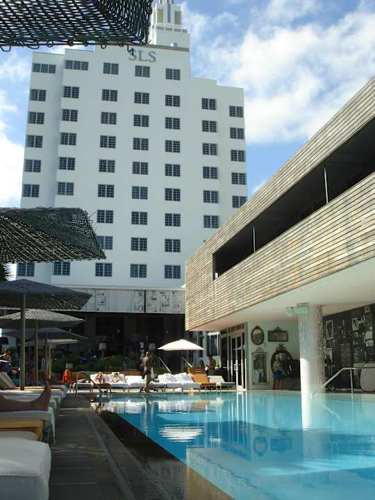 Vorderer Pool SLS Hotel South Beach