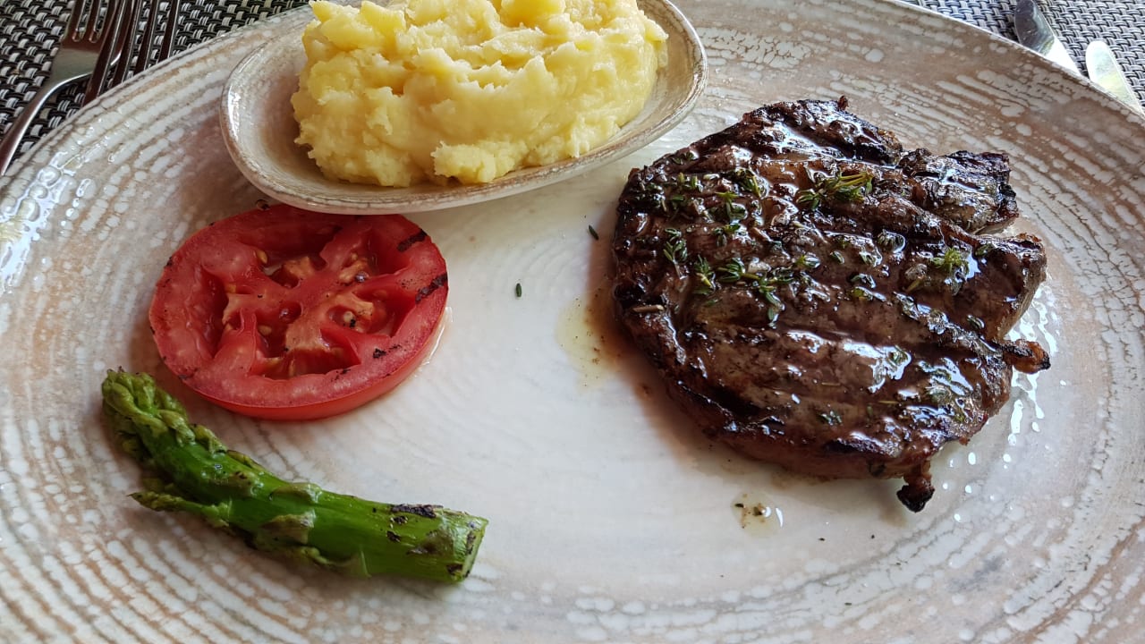 Gastro Gloria Serenity Resort