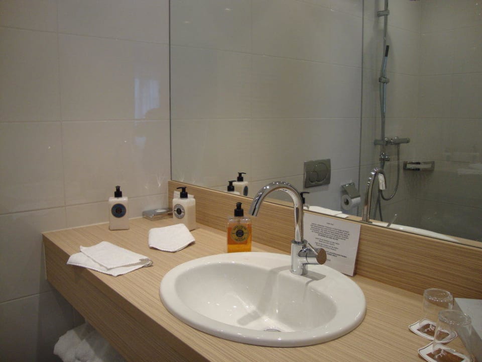Badezimmer AKTIVHOTEL Weisser Hirsch