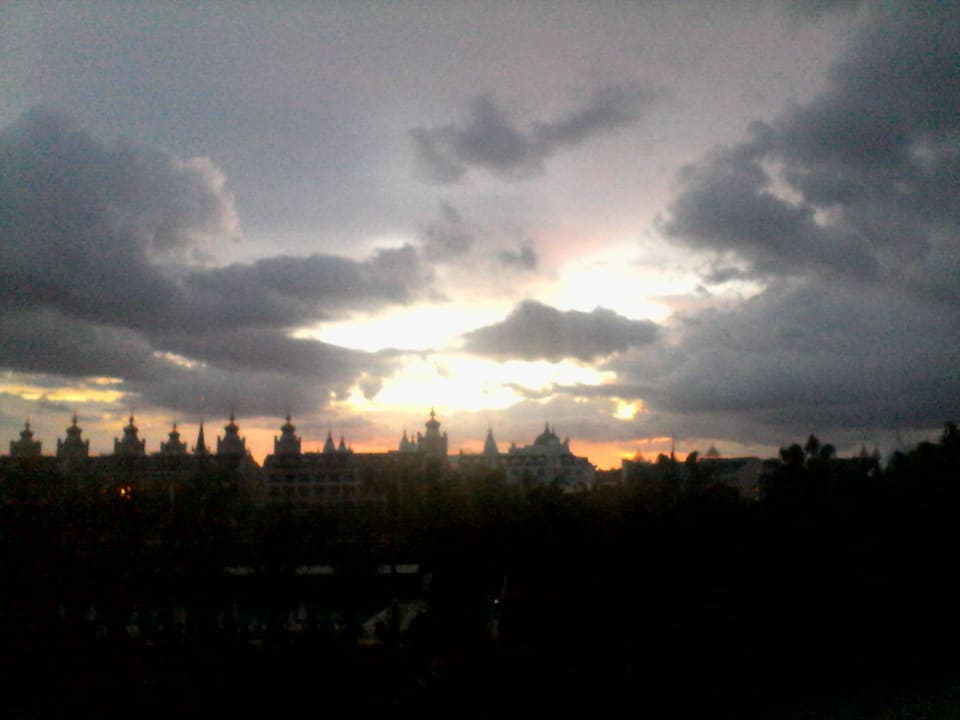 Morgendlicher Sonnenaufgang Hane Family Resort