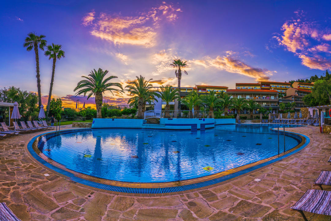 Pool Lagomandra Hotel & Spa