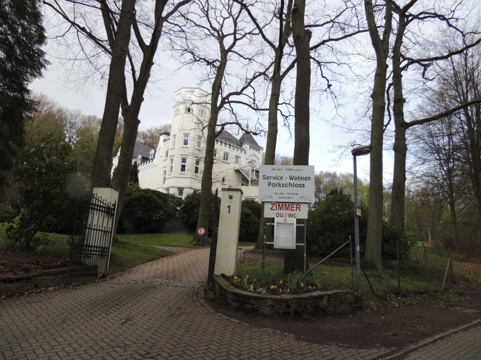 Zufahrt zur Pension Pension Am Golfplatz