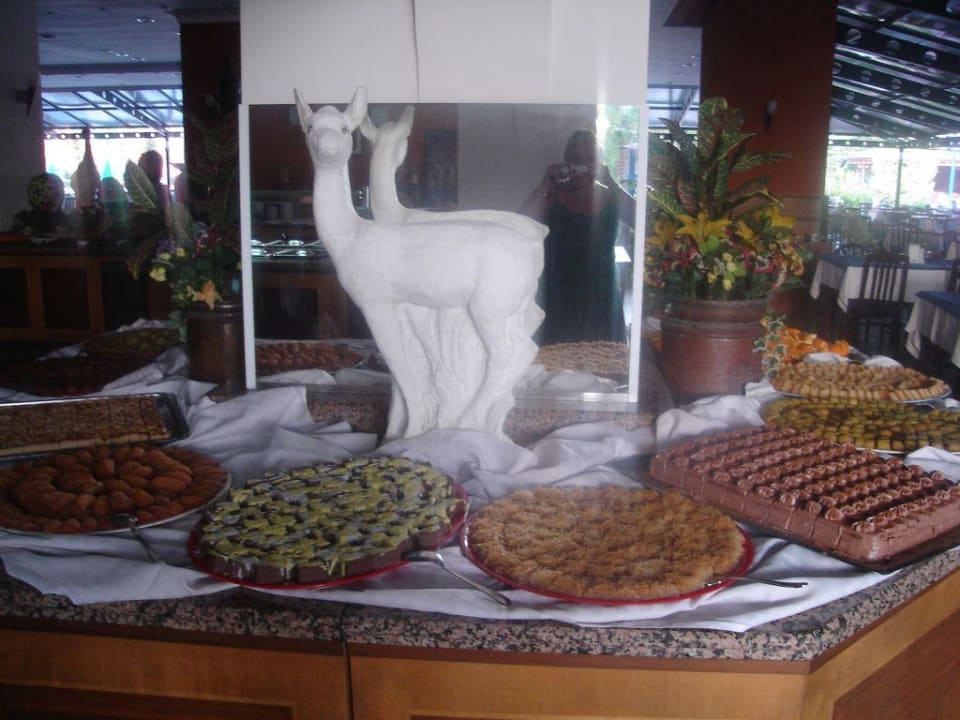 Dessert Club Turtas Beach Hotel