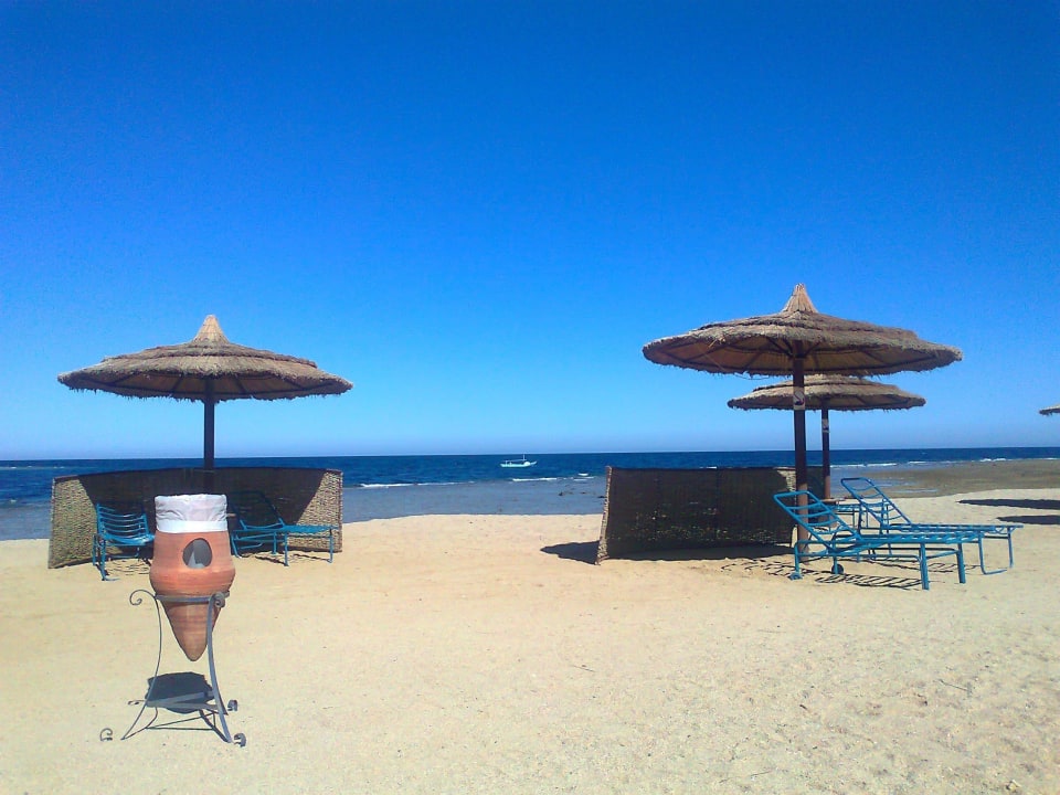 Der schöne Strand Coral Sun Beach