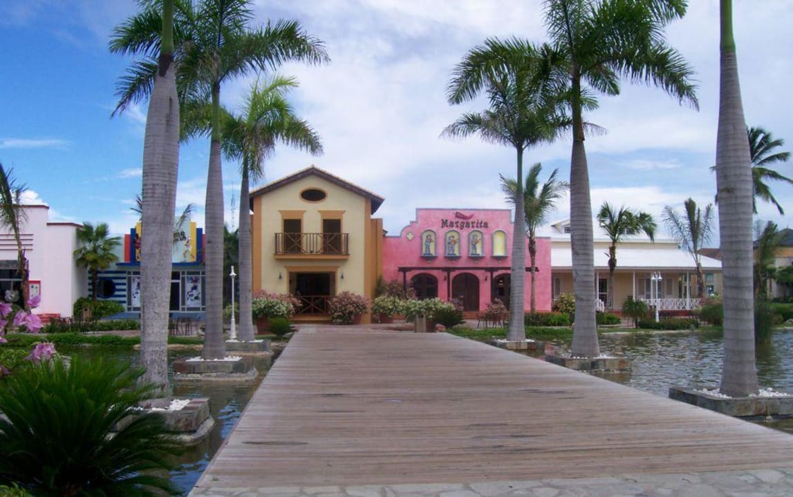 La gran entrada Ocean Blue & Sand