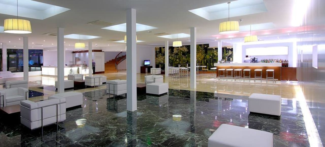 Lobby/Eingang Las Gaviotas Suites Hotel