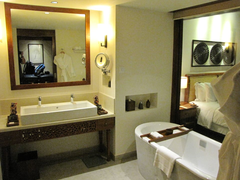 Bad Anantara Peace Haven Tangalle Resort