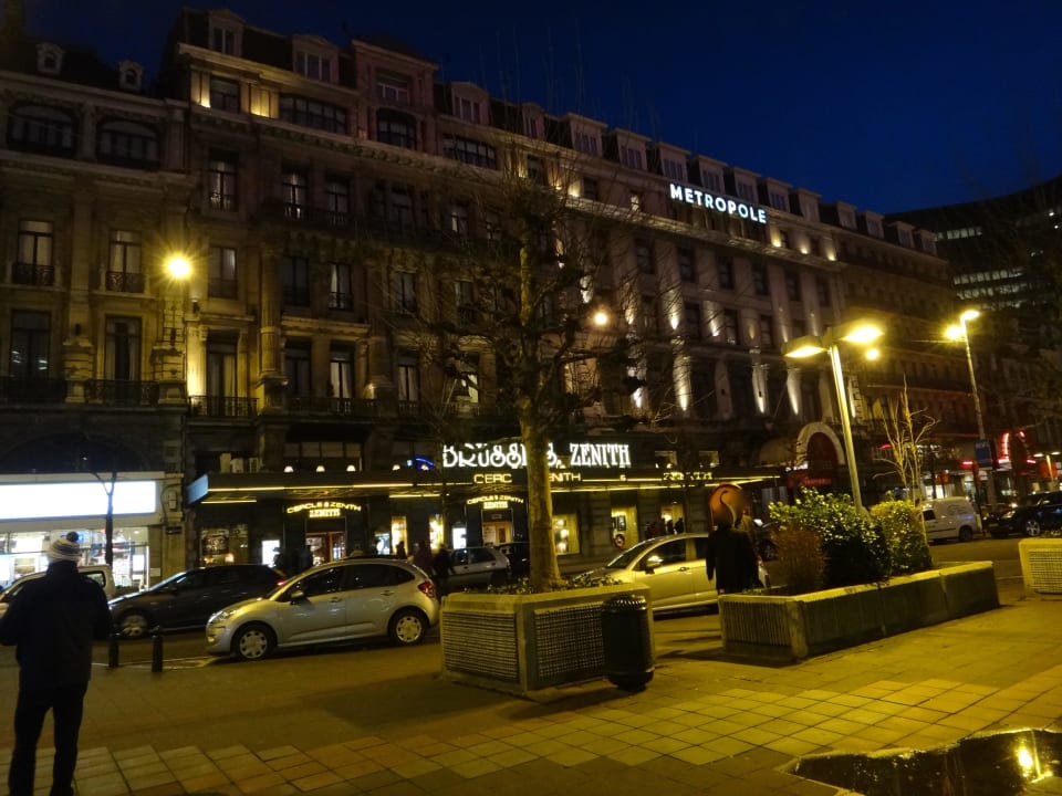 By night from Place de Brouckère Hotel Metropole
