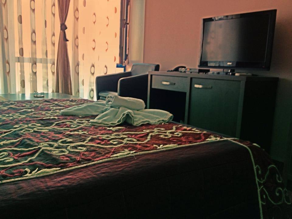 Room 301 Hotel Real