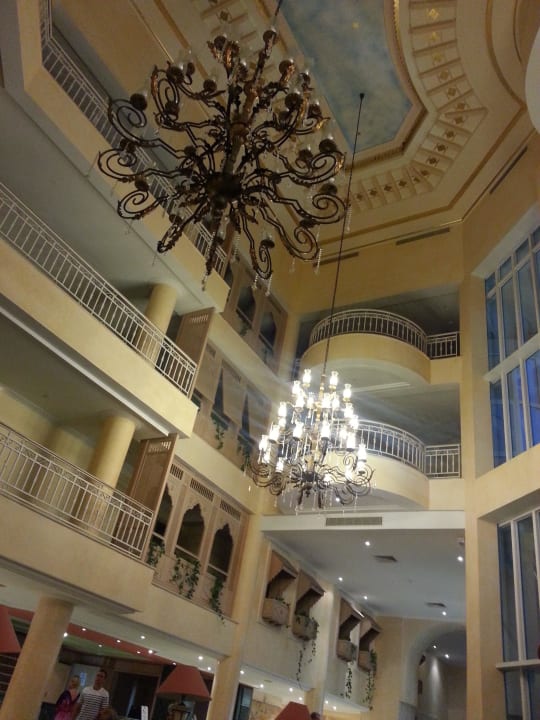 Lobbybereich Iberostar Waves Averroes