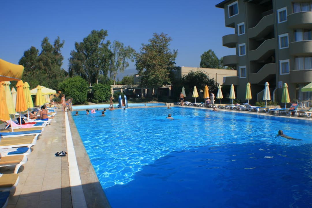 Pool Front Senza Sunset Beach Hotel