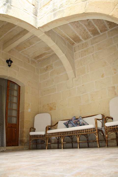 Lobby with seating Ta' Leli Farmhouse