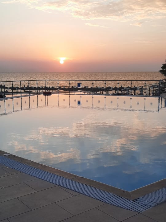 Pool Istion Club & Spa
