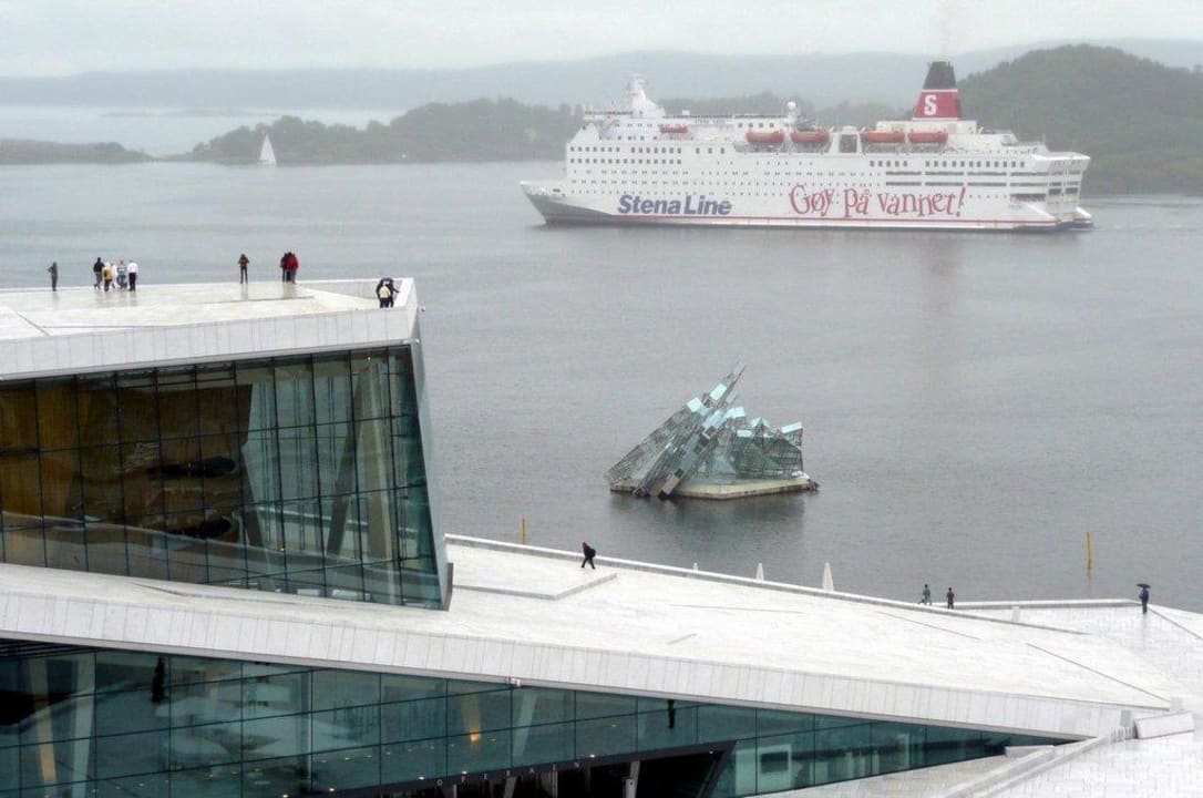 Opera and Stena Saga Thon Hotel Opera