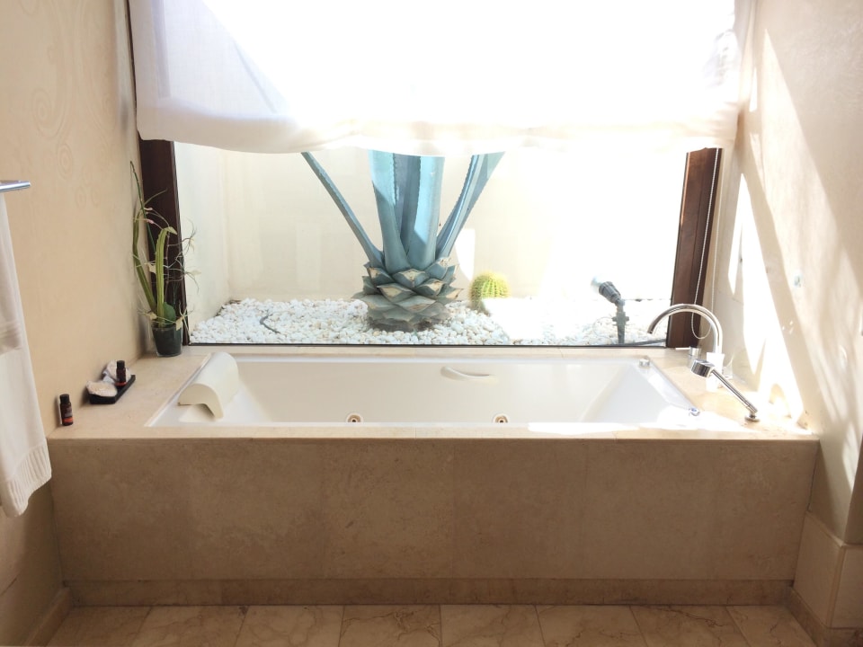 Badewanne Alondra Villas & Suites