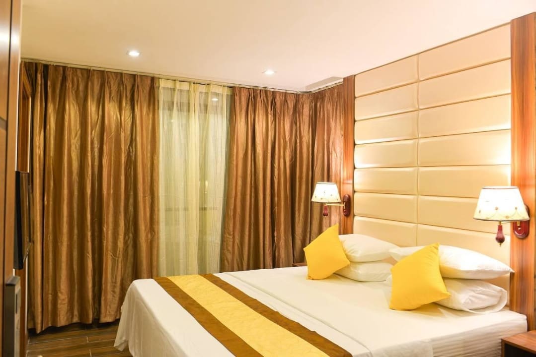 Deluxe Balcony Dreams Hotel