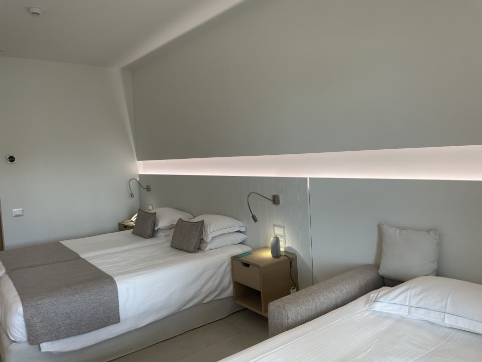 Zimmer Neptune Luxury Resort