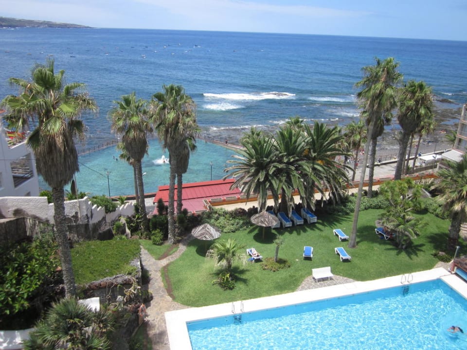 Ausblick vom Balkon in Richtung Meer OCÉANO Health Spa Hotel