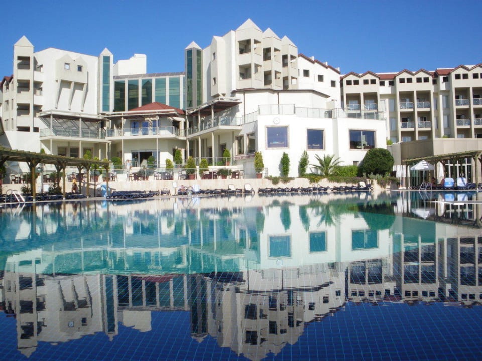 Hotel vom Pool aus Arcanus Hotels Sorgun