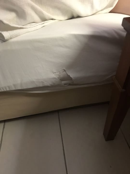 Zimmer Grand Nar Hotel