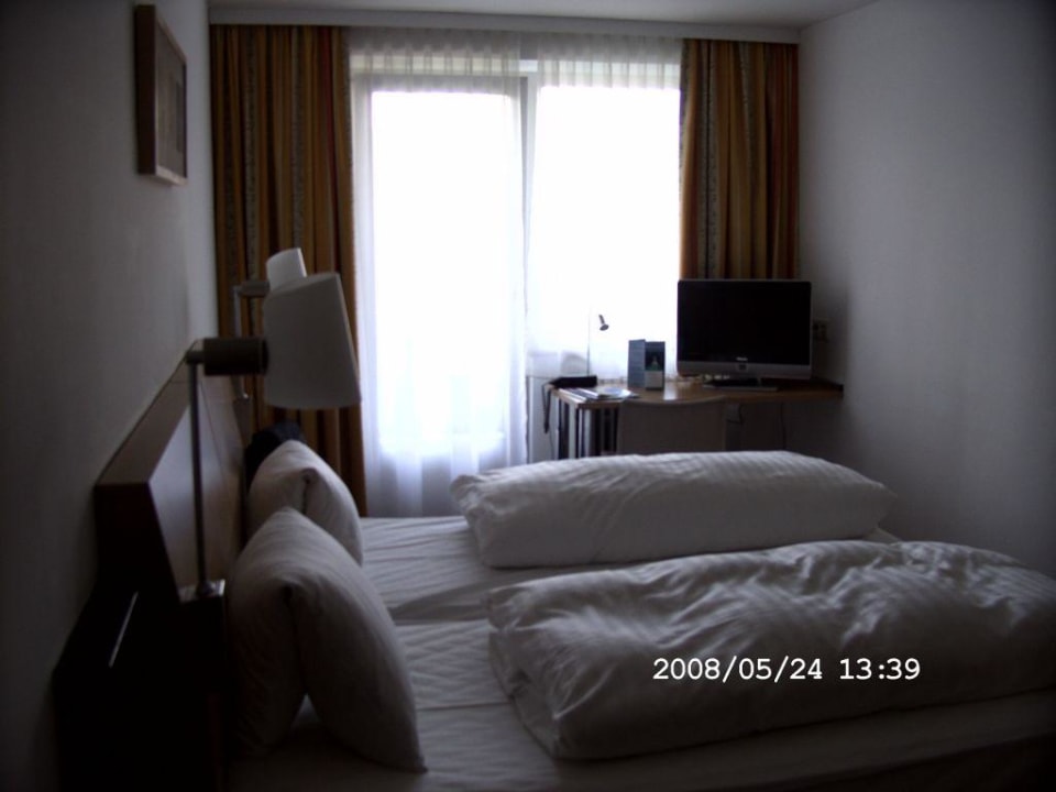 Zimmer Binders Budget City-Mountain Hotel