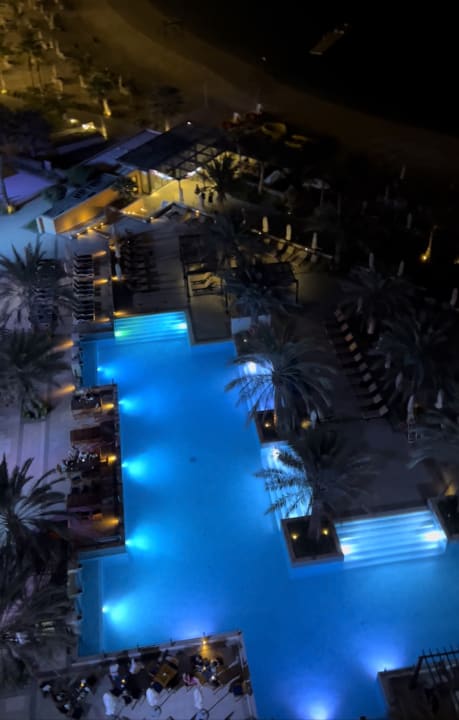 Pool DoubleTree by Hilton Resort & Spa Marjan Island