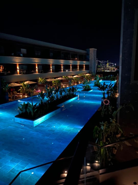 Pool Jacaranda Luxury Resort