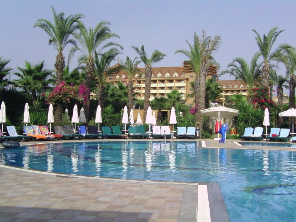 Pool Calimera Hane Garden