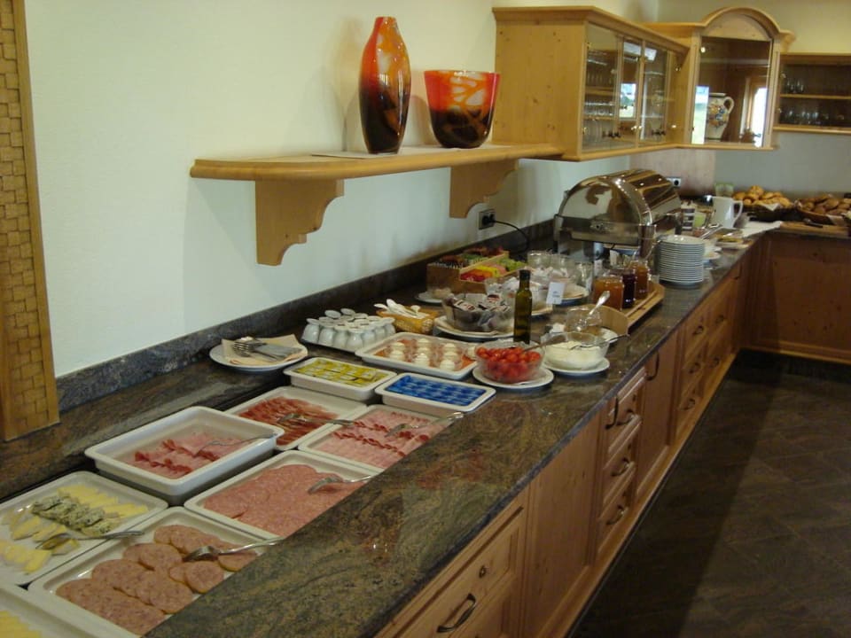 Snídaňový bufet Alpenhotel Tirol