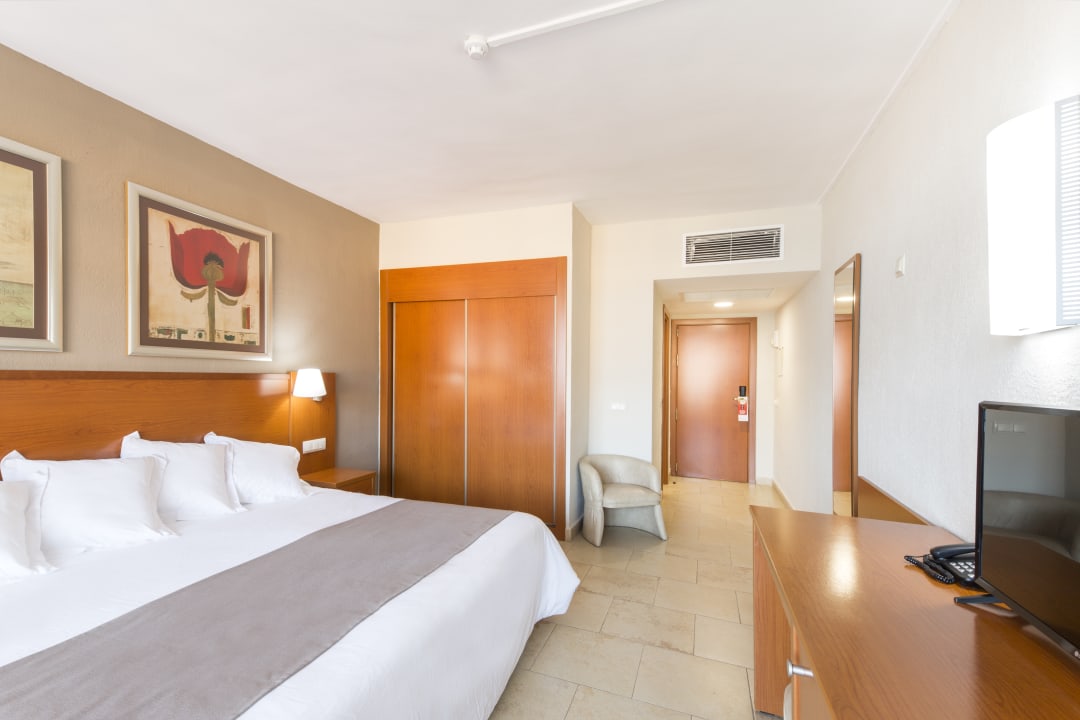 Zimmer Las Palmeras Affiliated by FERGUS