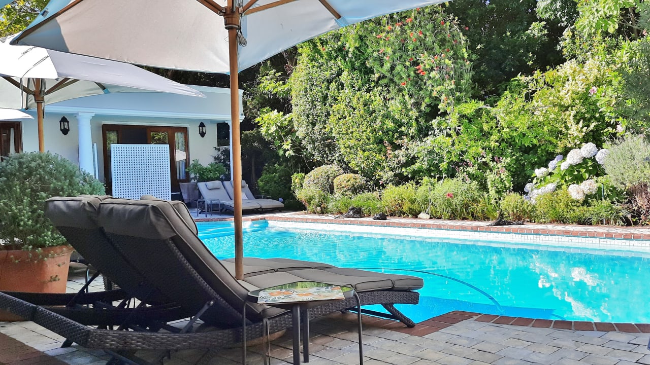 Pool Guesthouse Fernwood Manor