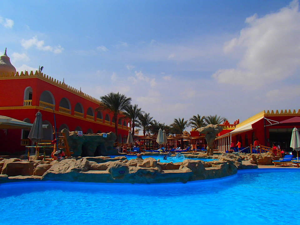 Бассейн Pickalbatros Alf Leila Wa Leila Resort - Neverland Hurghada