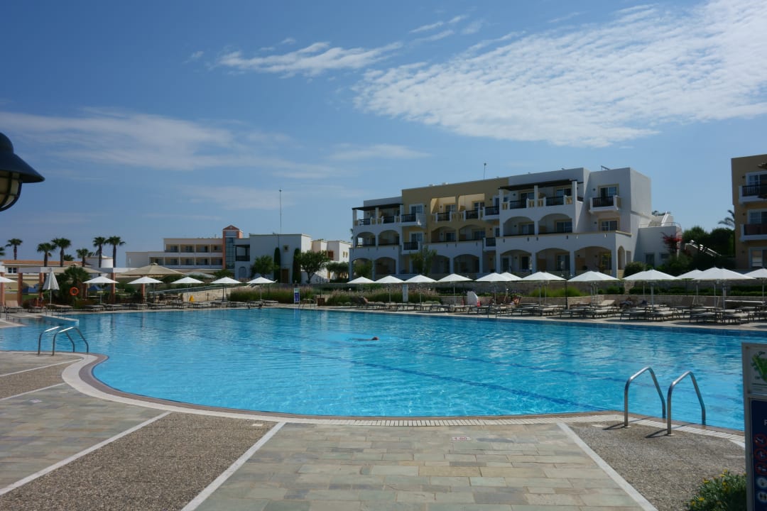 Pool Neptune Luxury Resort