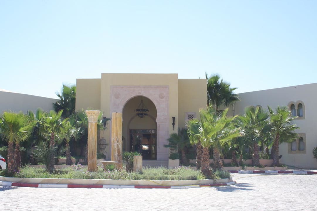 Der Eingang zum Hotel The Ksar Djerba Charming Hotel & SPA