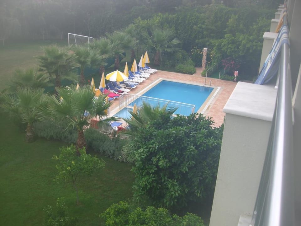 Relaxpool - Blick vom Zimmer aus Hotel Gardenia Beach