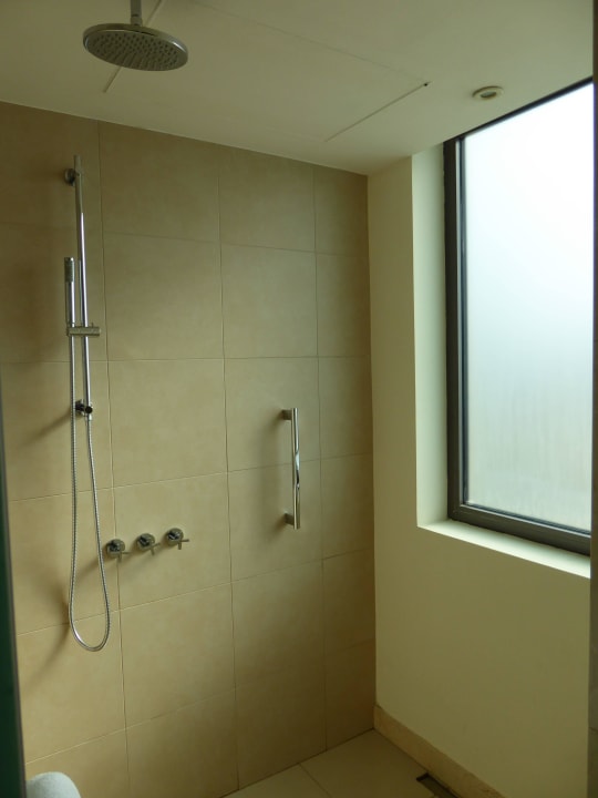 Dusche Ajman Saray, a Luxury Collection Resort