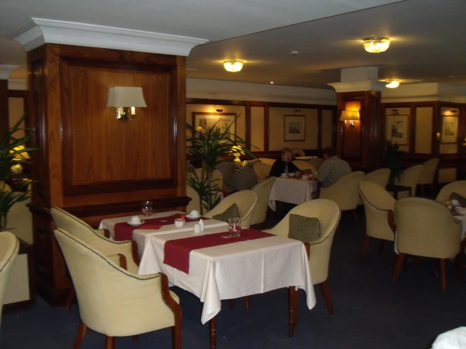 Lobby und Frühstücksraum Hotel Izan Avenue Louise