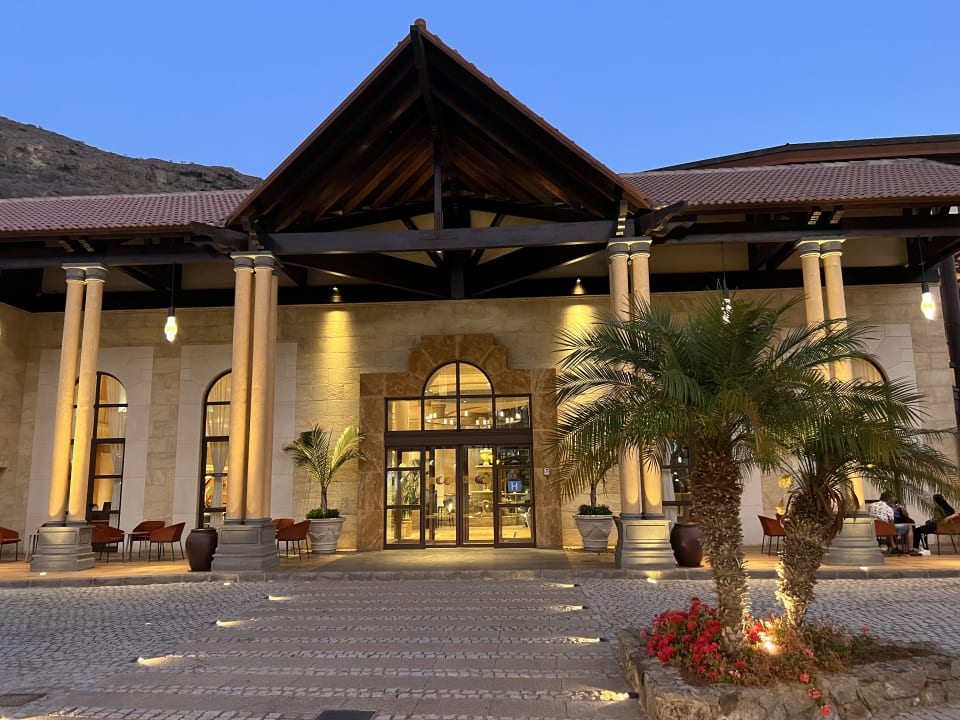 Außenansicht Hotel Cordial Mogán Playa