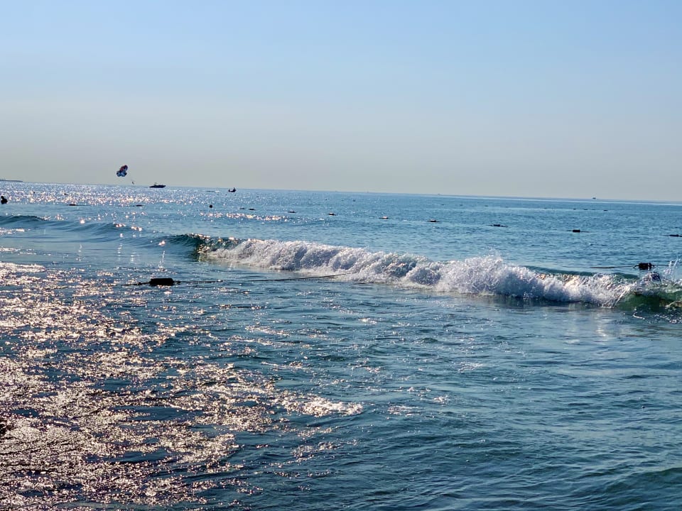 Strand Well Palace Side