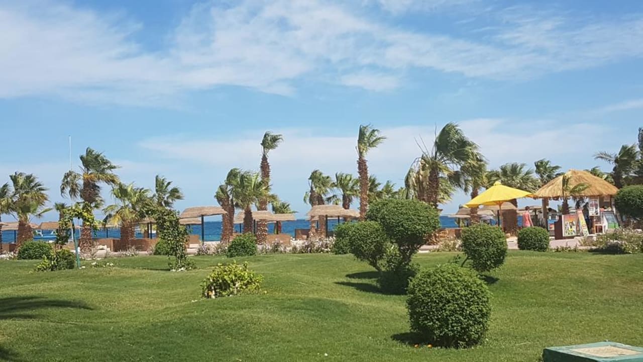 Gartenanlage Lotus Bay Beach Resort