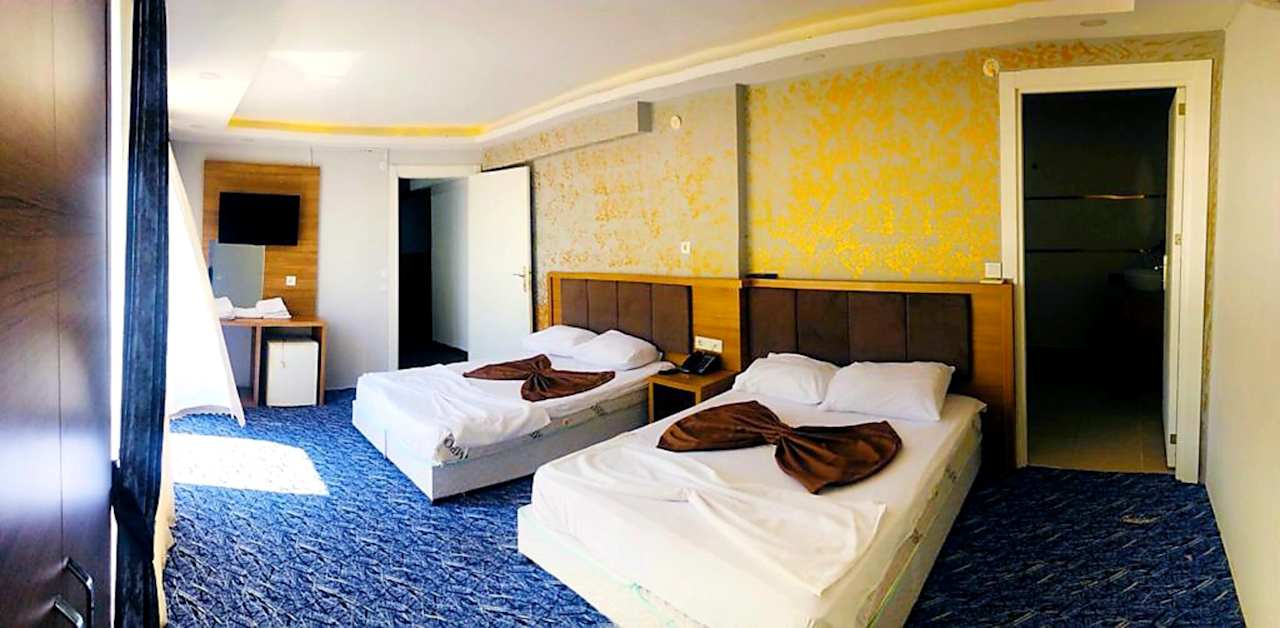 Zimmer Lavin Garden Hotel