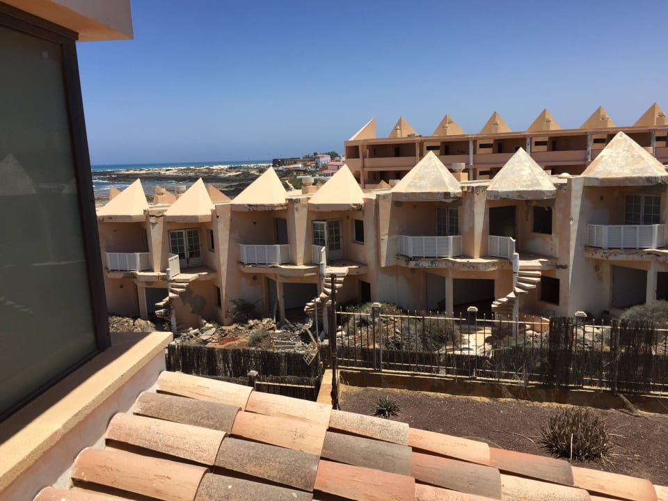 Bauruine rechte Seite Secrets Bahia Real Resort & SPA