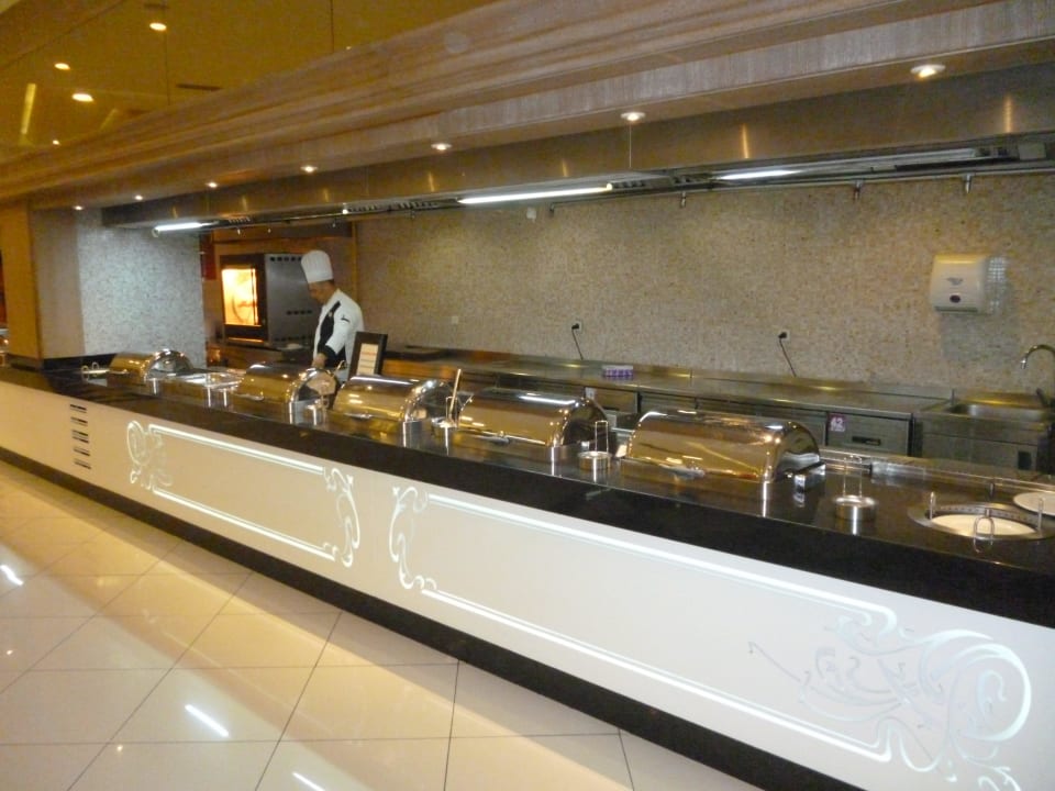 Das Buffet am Abend. Hotel Delphin Imperial