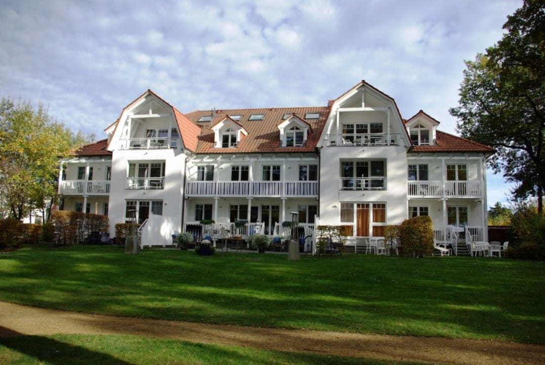 Garten im Herbst Victoria Suites