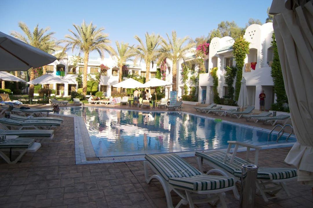 2-gi basen Hotel Falcon Hills