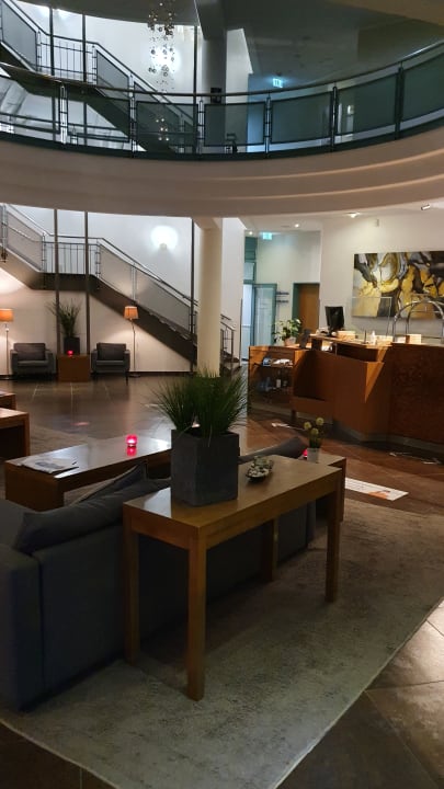 Lobby Hotel Kiel by Golden Tulip