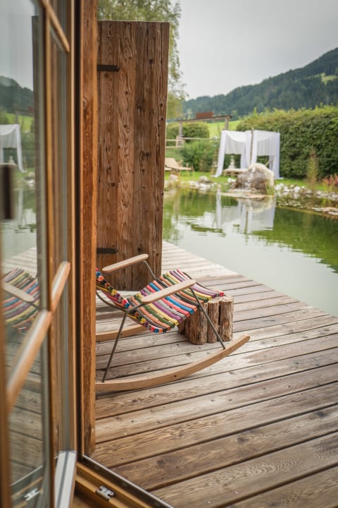 Sonstiges FLORA - Das kleine Gartenhotel