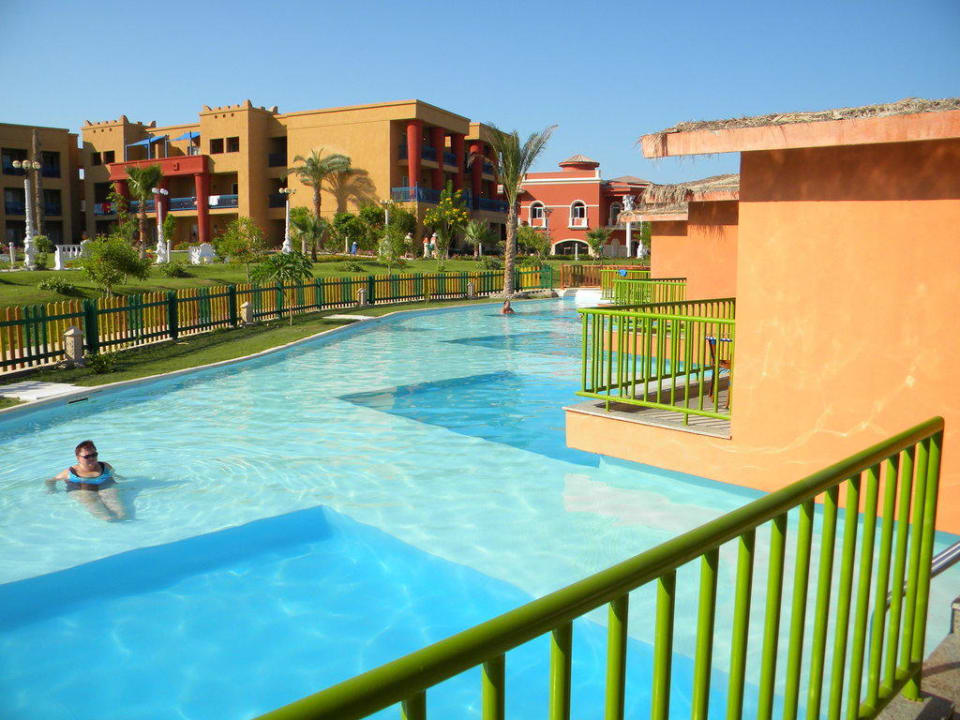 Die schönen Pools der Bungalows Titanic Beach Spa & Aqua Park