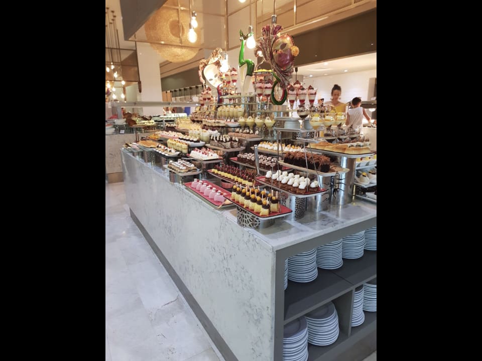 Zimmer Acanthus Cennet Barut Collection