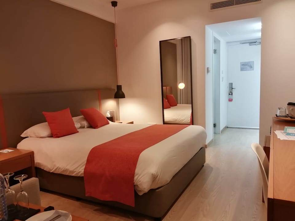 Zimmer Crystal Springs Beach Hotel